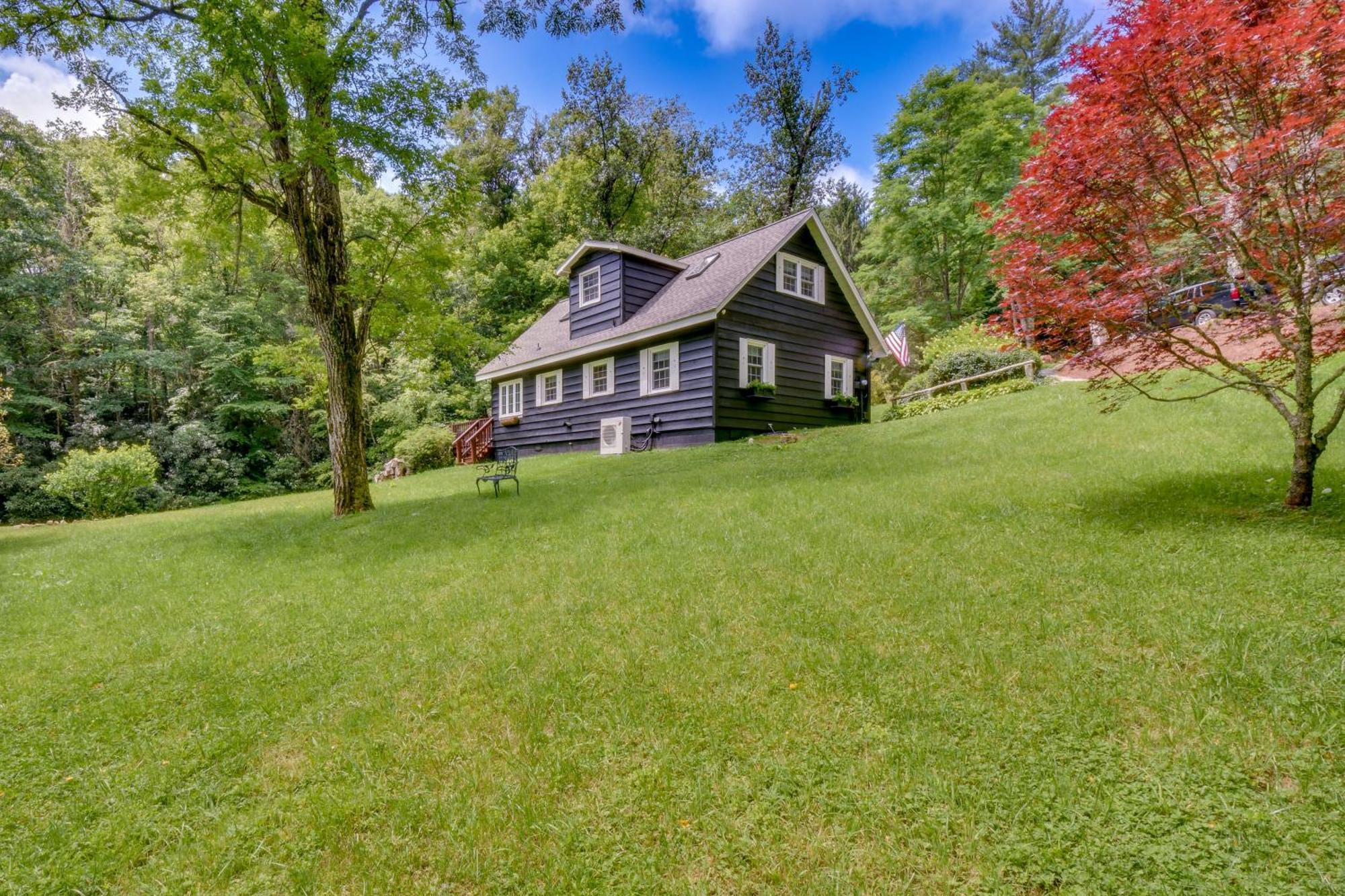 Enchanting Highlands Cottage With Pond And Falls! Exterior foto